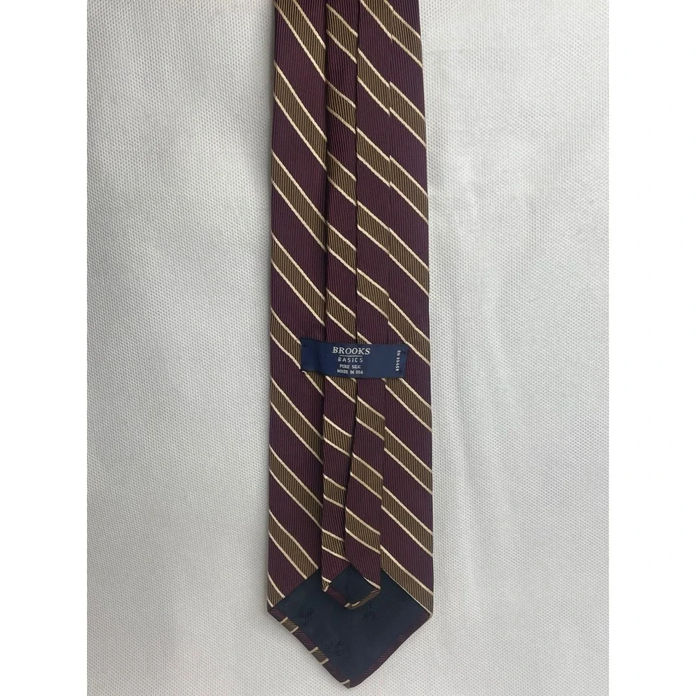 VTG Brooks Bro Basics Collegiate Stripe Necktie Vertical Repp Silk Burgundy Gold